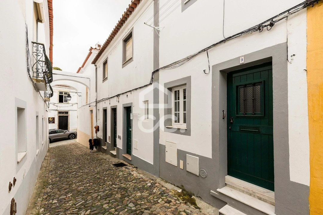 Moradia T2 para Venda em Évora (São Mamede, Sé, São Pedro e Santo Antão) Foto 4