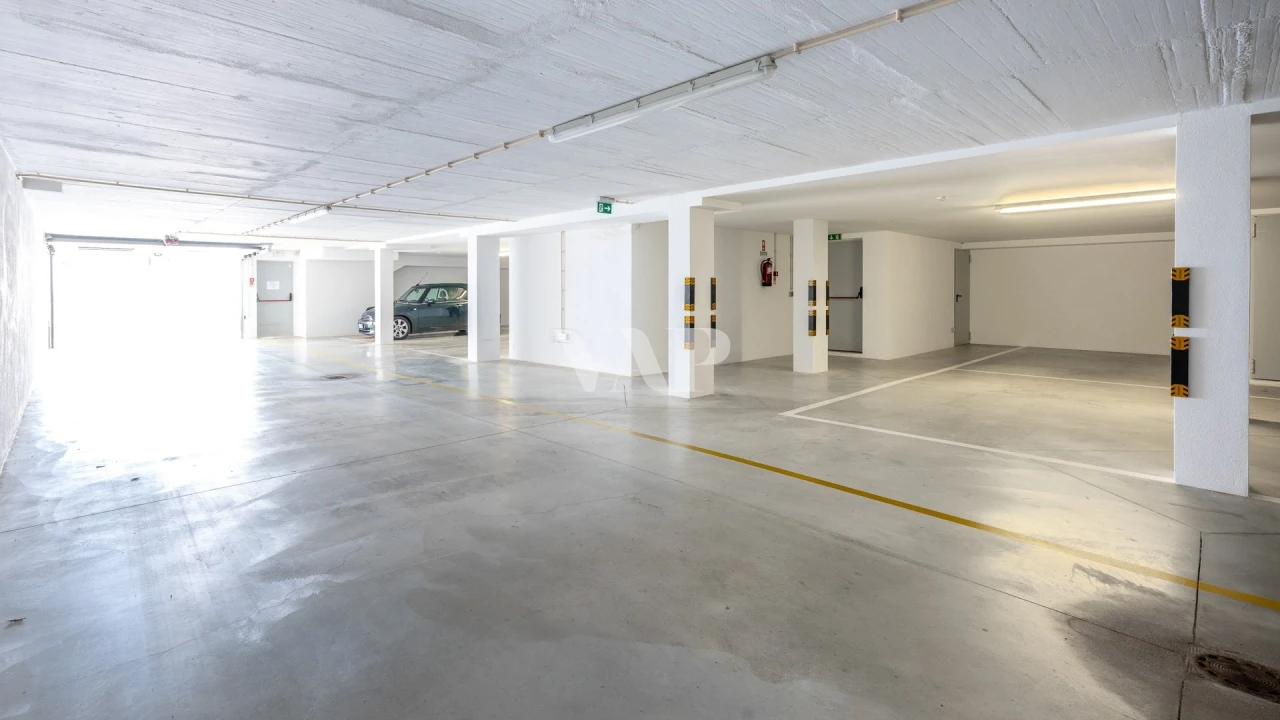 Apartamento T3 para Venda em Quarteira Foto 29