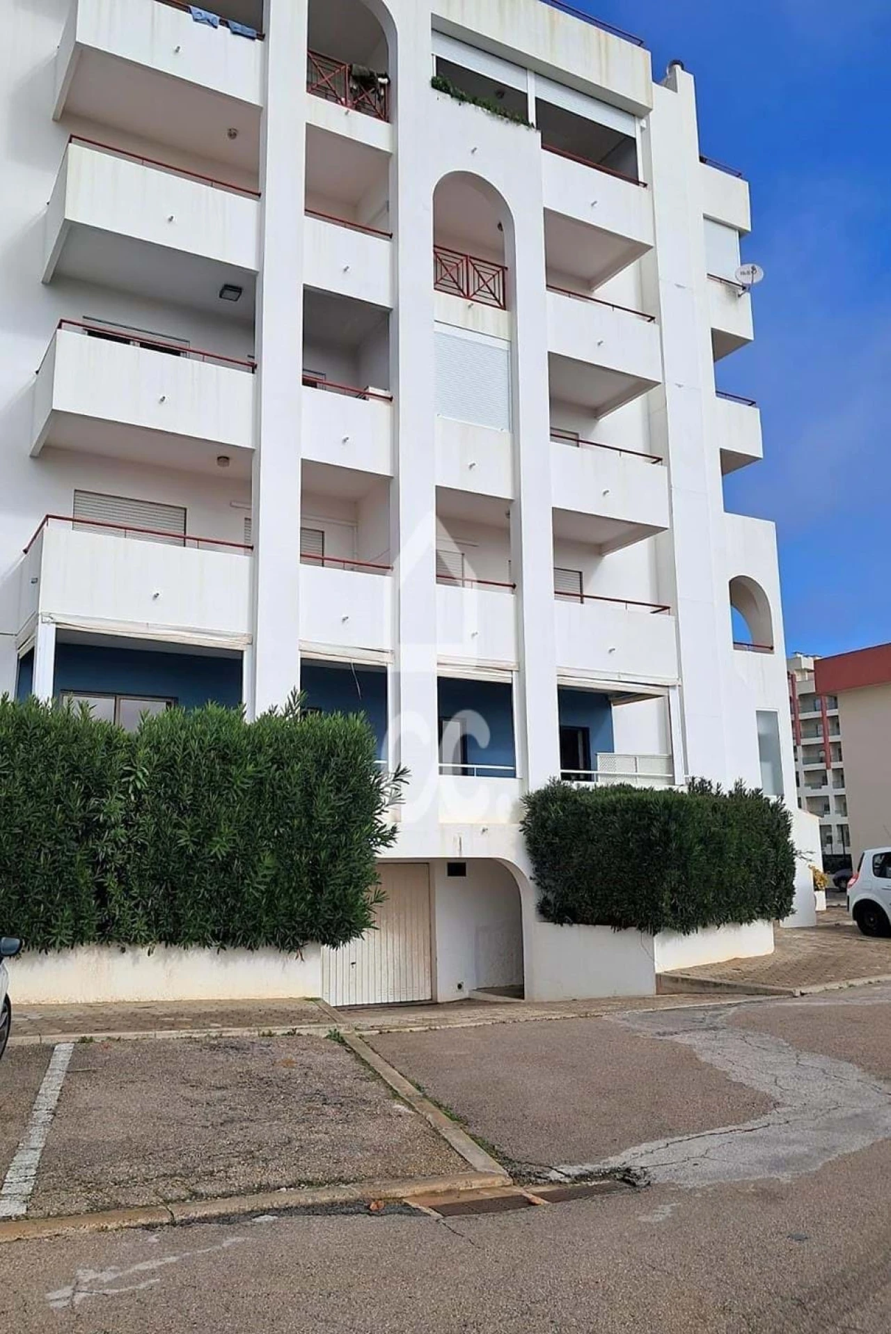 Garagem para Venda em Porches Foto 2