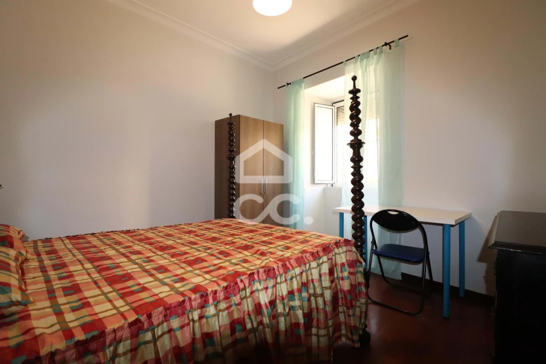 Apartamento T3 para Arrendamento em Sé Nova, Santa Cruz, Almedina e São Bartolomeu Foto 6