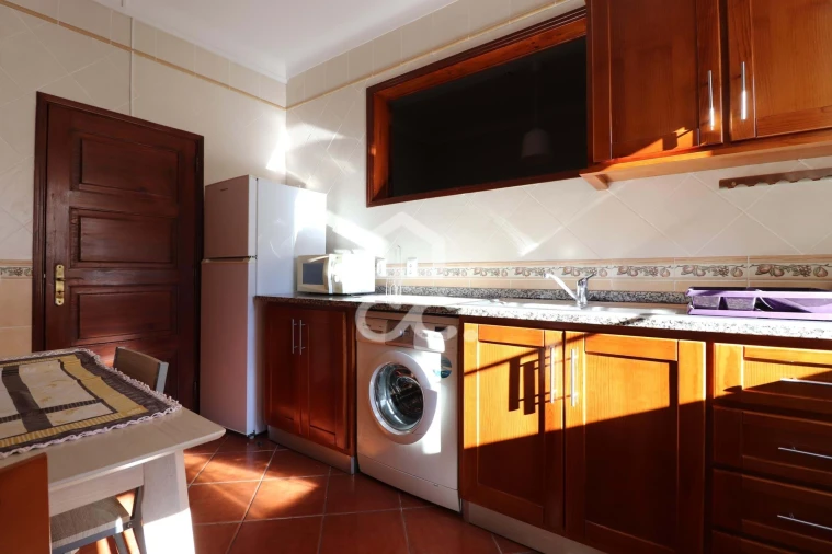 Apartamento T3 para Arrendamento em Sé Nova, Santa Cruz, Almedina e São Bartolomeu