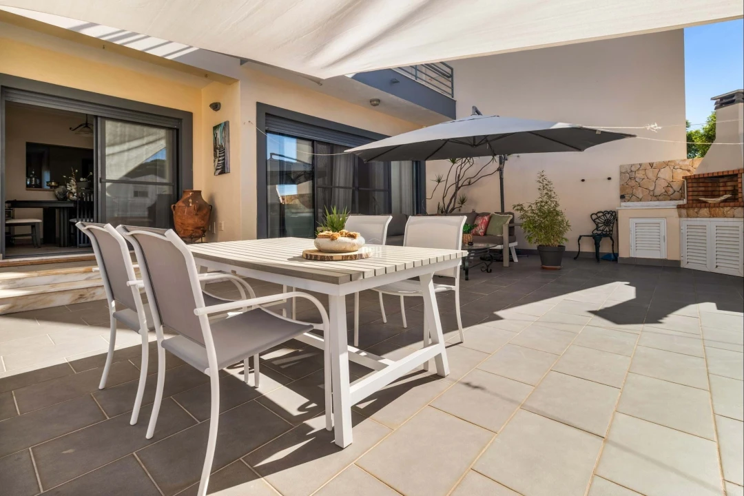 Prédio para Venda em Quarteira Foto 9