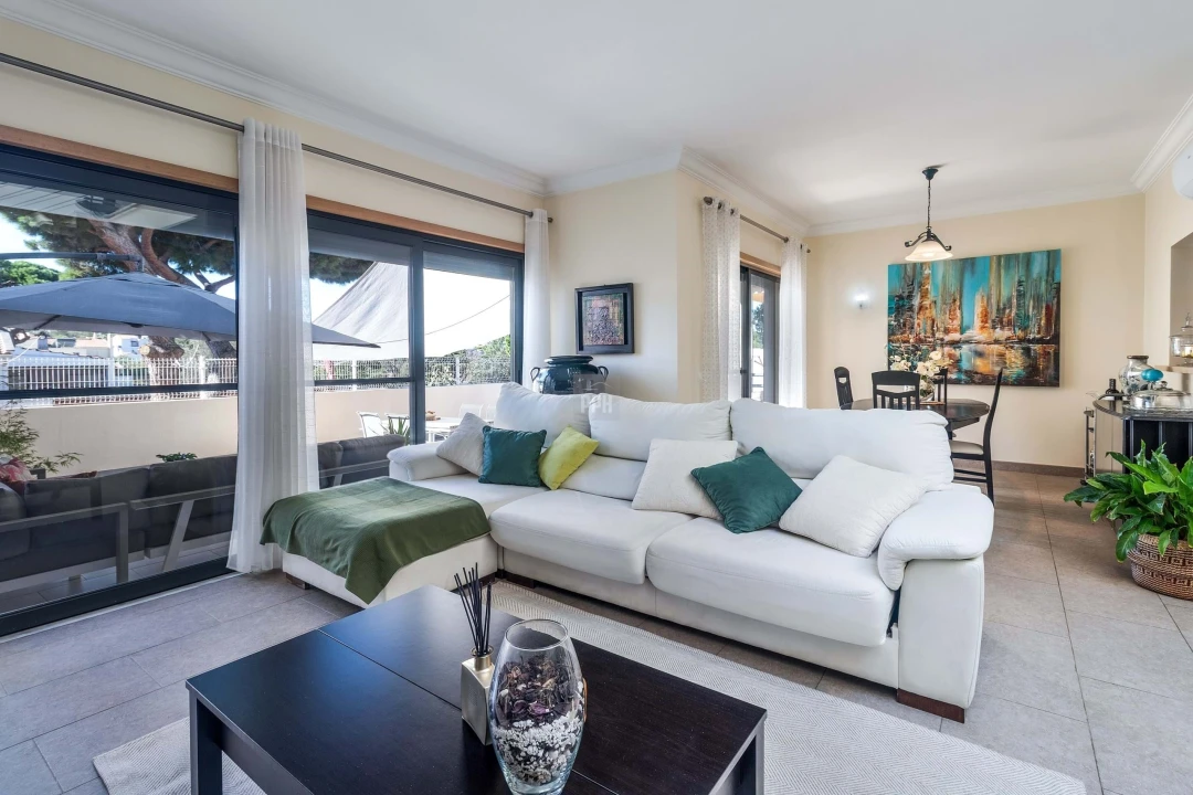 Prédio para Venda em Quarteira Foto 6