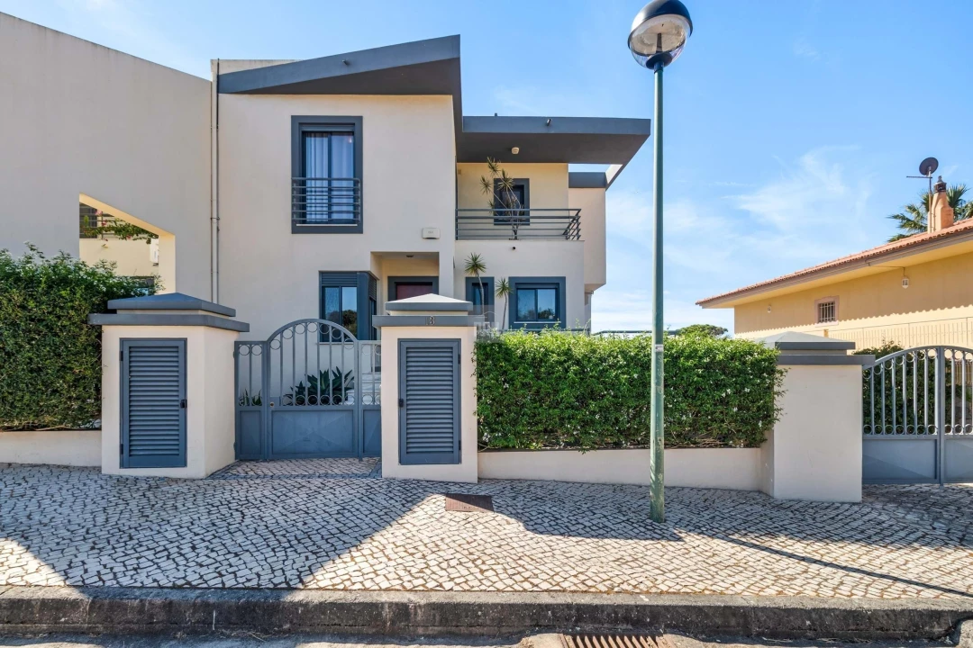 Prédio para Venda em Quarteira Foto 27