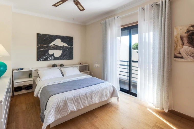 Prédio para Venda em Quarteira Foto 18