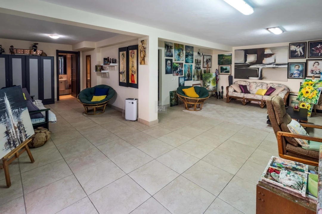 Prédio para Venda em Quarteira Foto 35