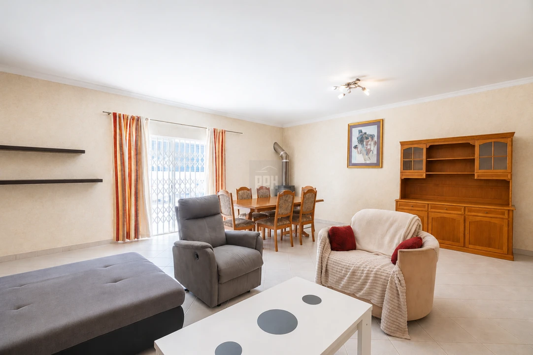 Apartamento T3 para Venda em Quarteira Foto 8