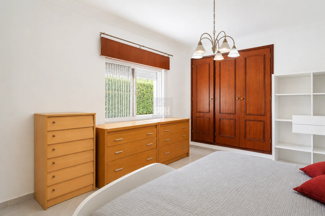 Apartamento T3 para Venda em Quarteira Foto 12