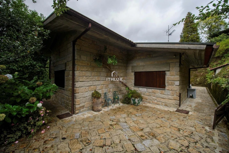 Moradia T4 para Venda em Vilar da Veiga Foto 9