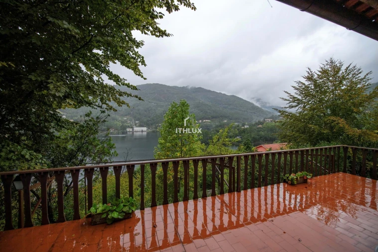 Moradia T4 para Venda em Vilar da Veiga Foto 8