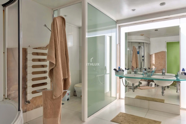 Moradia T8 para Venda em Arcozelo Foto 26