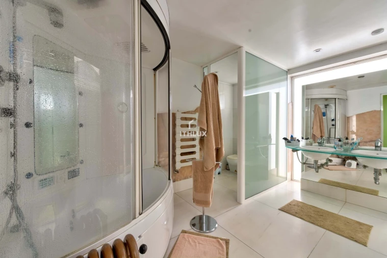 Moradia T8 para Venda em Arcozelo Foto 20