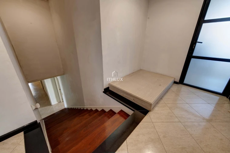 Moradia T8 para Venda em Arcozelo Foto 44