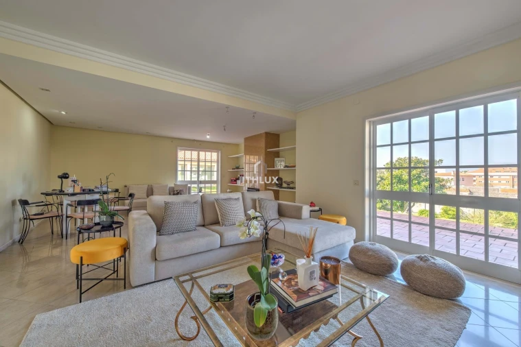 Moradia T8 para Venda em Arcozelo Foto 7