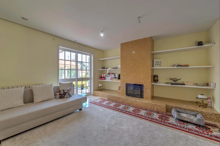 Moradia T8 para Venda em Arcozelo Foto 8