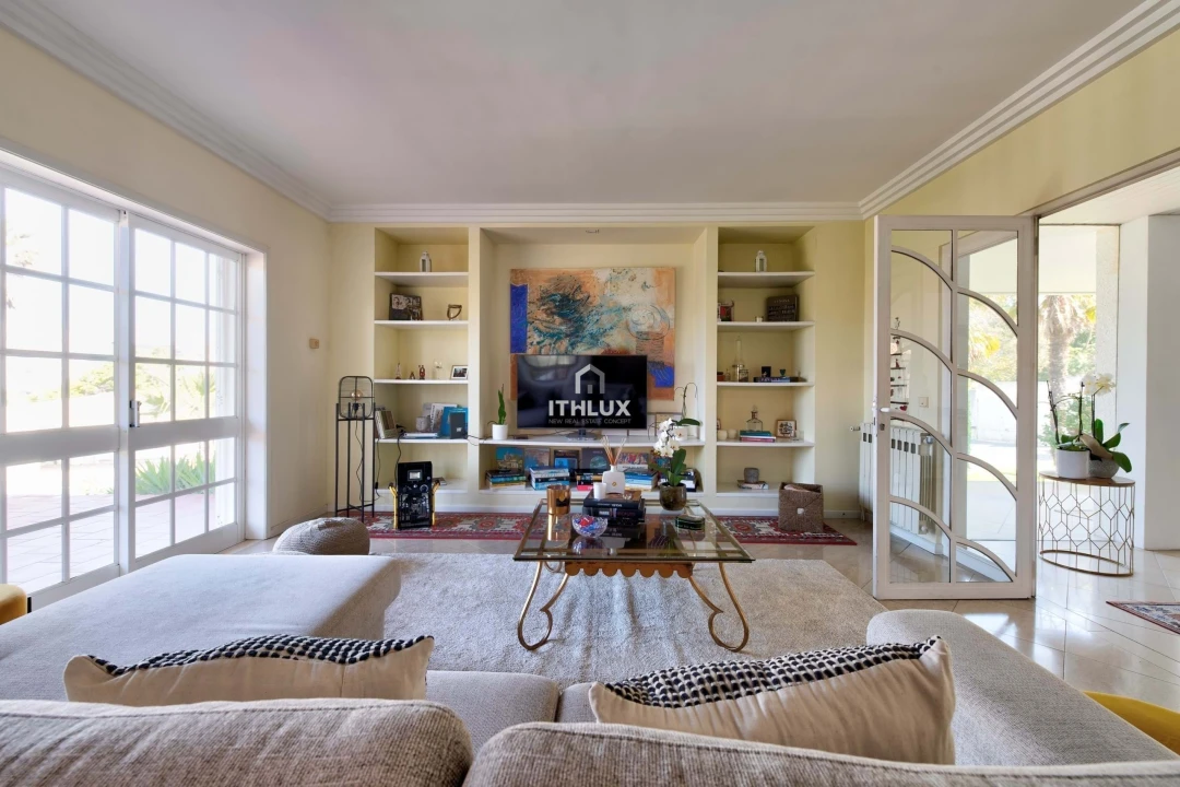 Moradia T8 para Venda em Arcozelo Foto 6