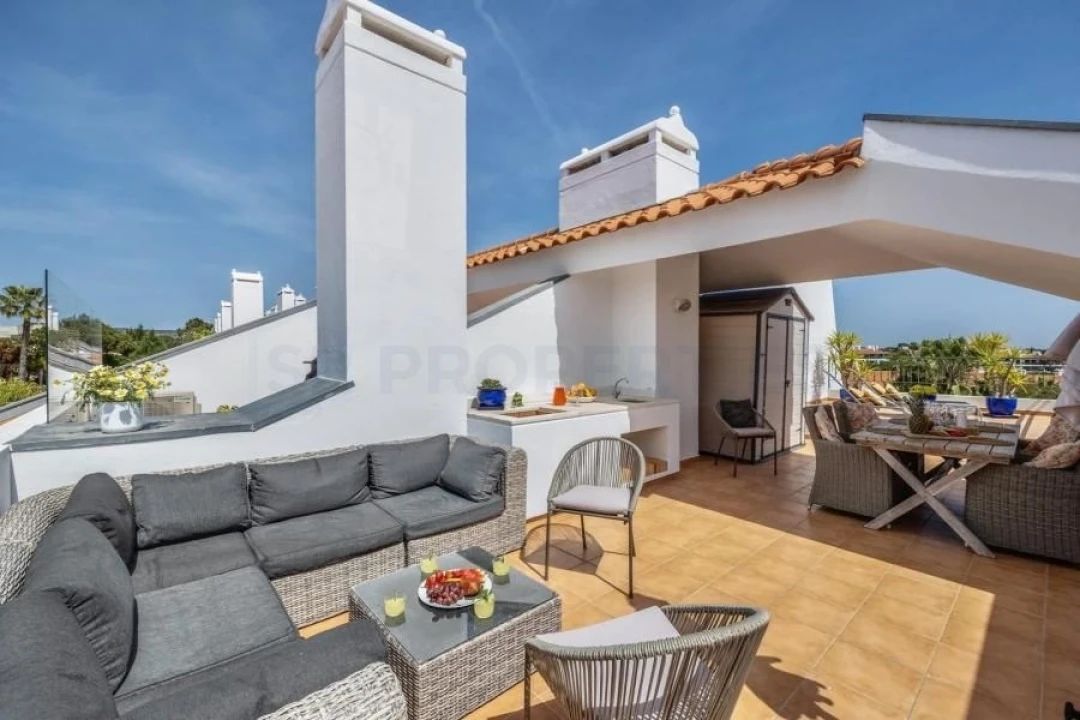 Apartamento T2 para Venda em Quarteira Foto 30