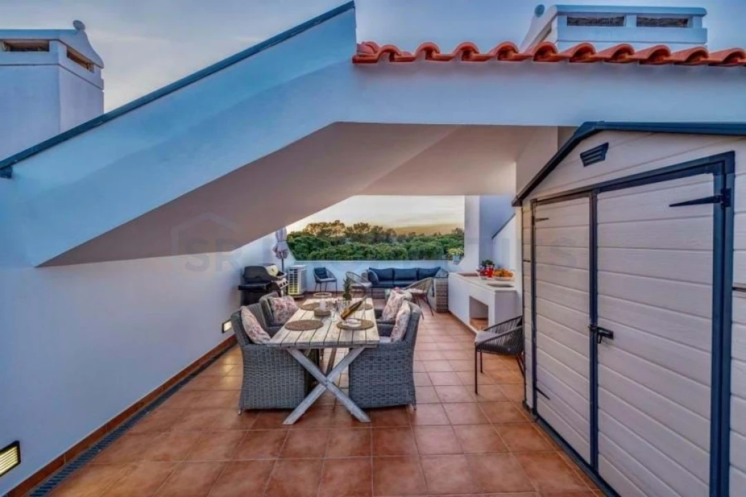 Apartamento T2 para Venda em Quarteira Foto 28