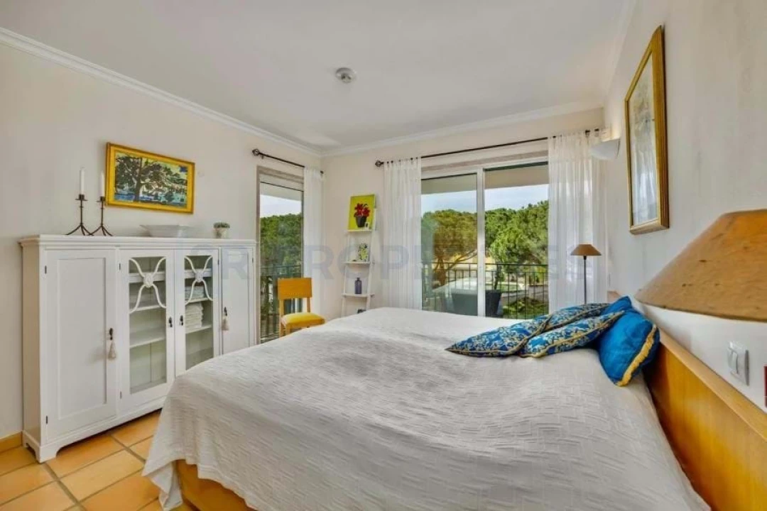 Apartamento T2 para Venda em Quarteira Foto 3