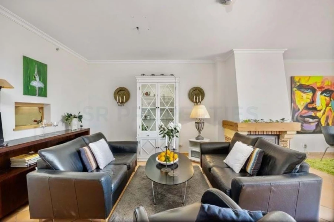 Apartamento T2 para Venda em Quarteira Foto 14