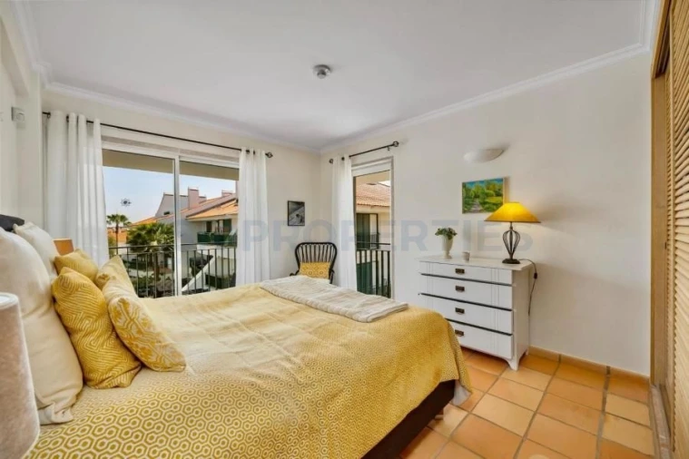 Apartamento T2 para Venda em Quarteira Foto 9