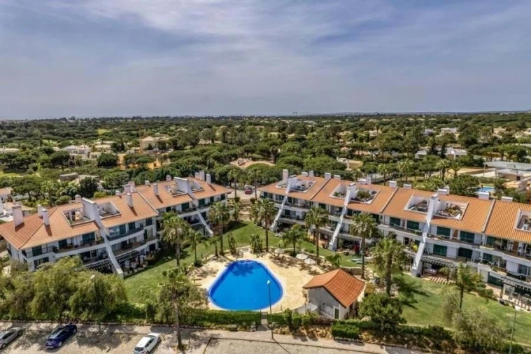 Apartamento T2 para Venda em Quarteira Foto 37