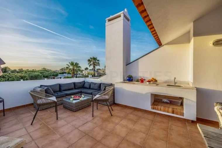 Apartamento T2 para Venda em Quarteira Foto 27