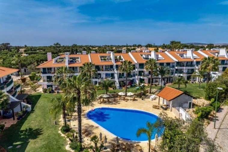 Apartamento T2 para Venda em Quarteira Foto 33