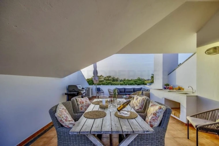 Apartamento T2 para Venda em Quarteira Foto 26