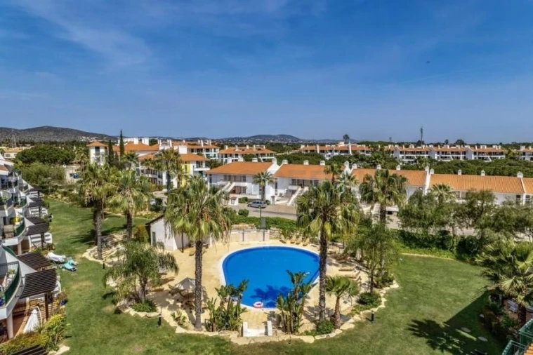 Apartamento T2 para Venda em Quarteira Foto 40