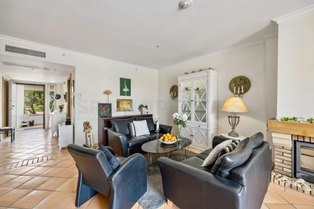 Apartamento T2 para Venda em Quarteira Foto 16