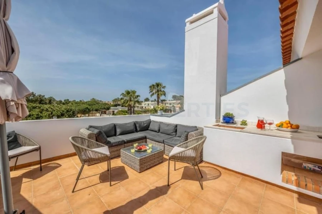 Apartamento T2 para Venda em Quarteira Foto 25