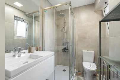 Apartamento T3 para Venda em São Vicente