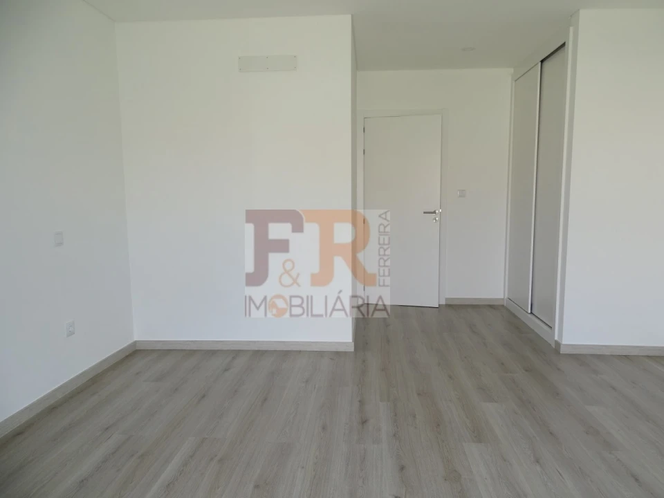 Moradia T3 para Venda em Fernao Ferro Foto 21