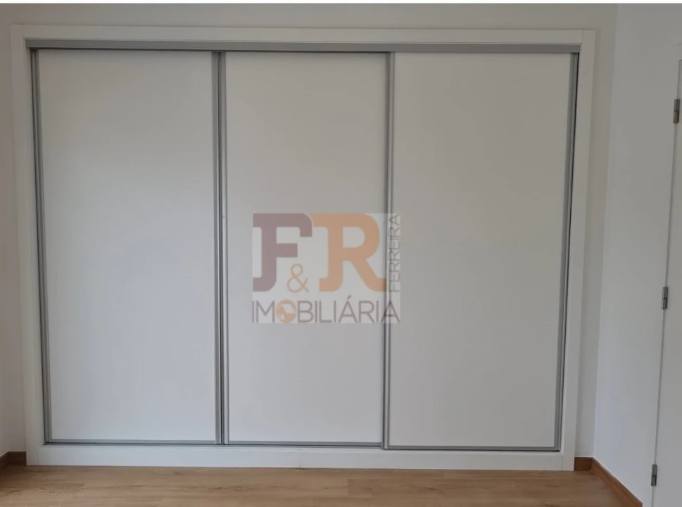 Moradia T3 para Venda em Fernao Ferro Foto 23