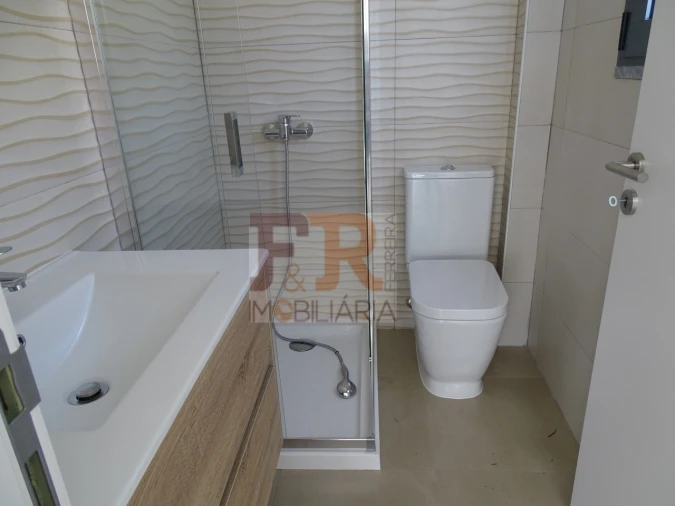 Moradia T3 para Venda em Fernao Ferro Foto 22