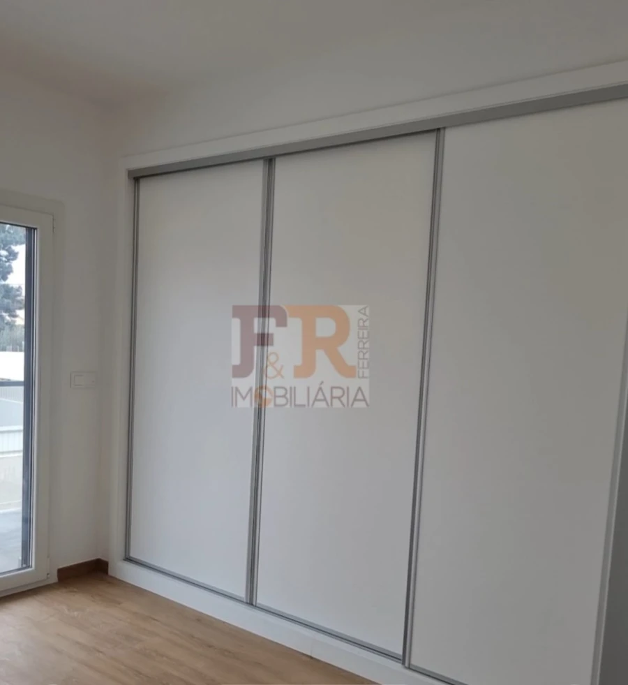 Moradia T3 para Venda em Fernao Ferro Foto 28