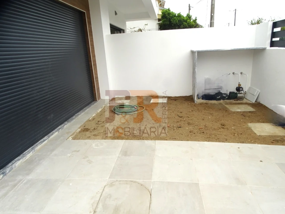 Moradia T3 para Venda em Fernao Ferro Foto 5