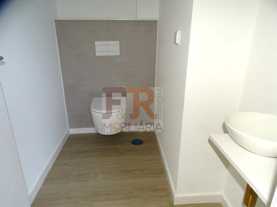 Moradia T3 para Venda em Fernao Ferro Foto 9