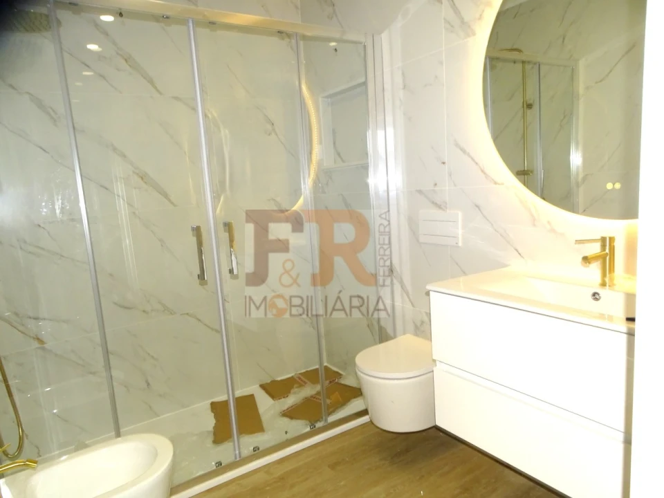 Moradia T3 para Venda em Fernao Ferro Foto 14