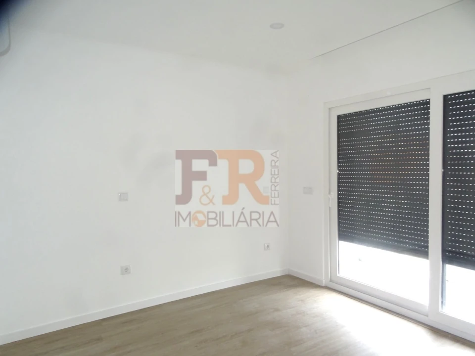 Moradia T3 para Venda em Fernao Ferro Foto 16