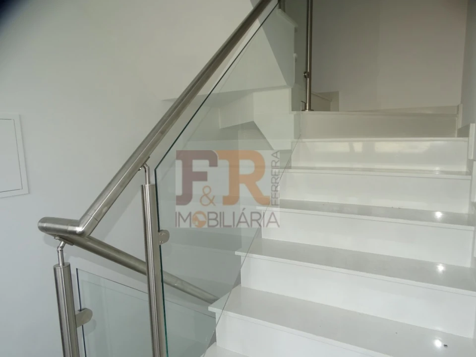 Moradia T3 para Venda em Fernao Ferro Foto 20