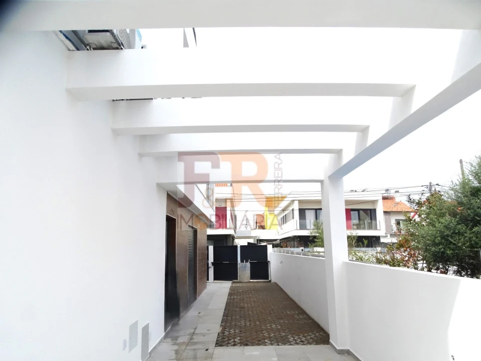 Moradia T3 para Venda em Fernao Ferro Foto 33