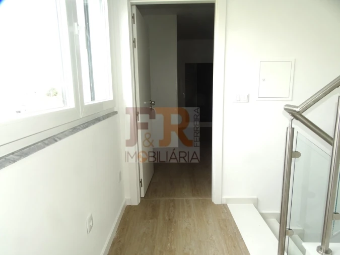 Moradia T3 para Venda em Fernao Ferro Foto 19