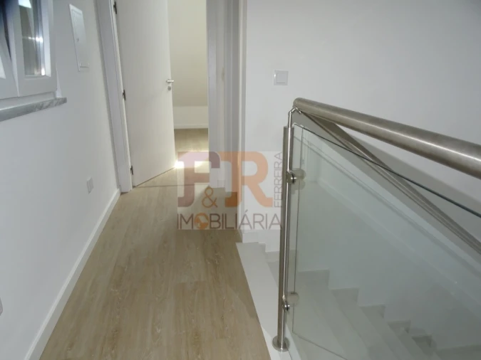 Moradia T3 para Venda em Fernao Ferro Foto 29