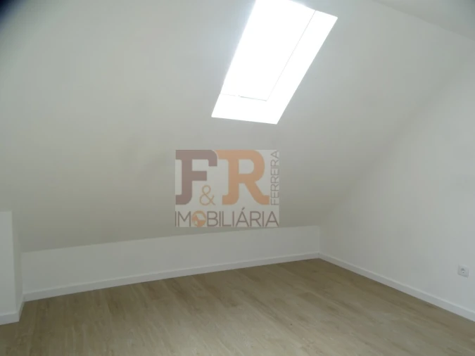 Moradia T3 para Venda em Fernao Ferro Foto 30