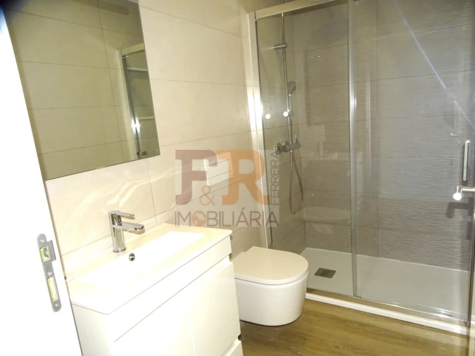 Moradia T3 para Venda em Fernao Ferro Foto 32