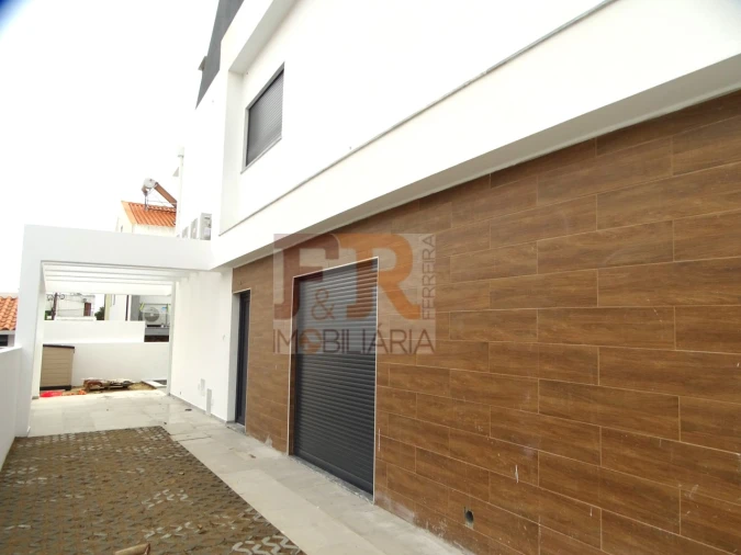 Moradia T3 para Venda em Fernao Ferro Foto 36