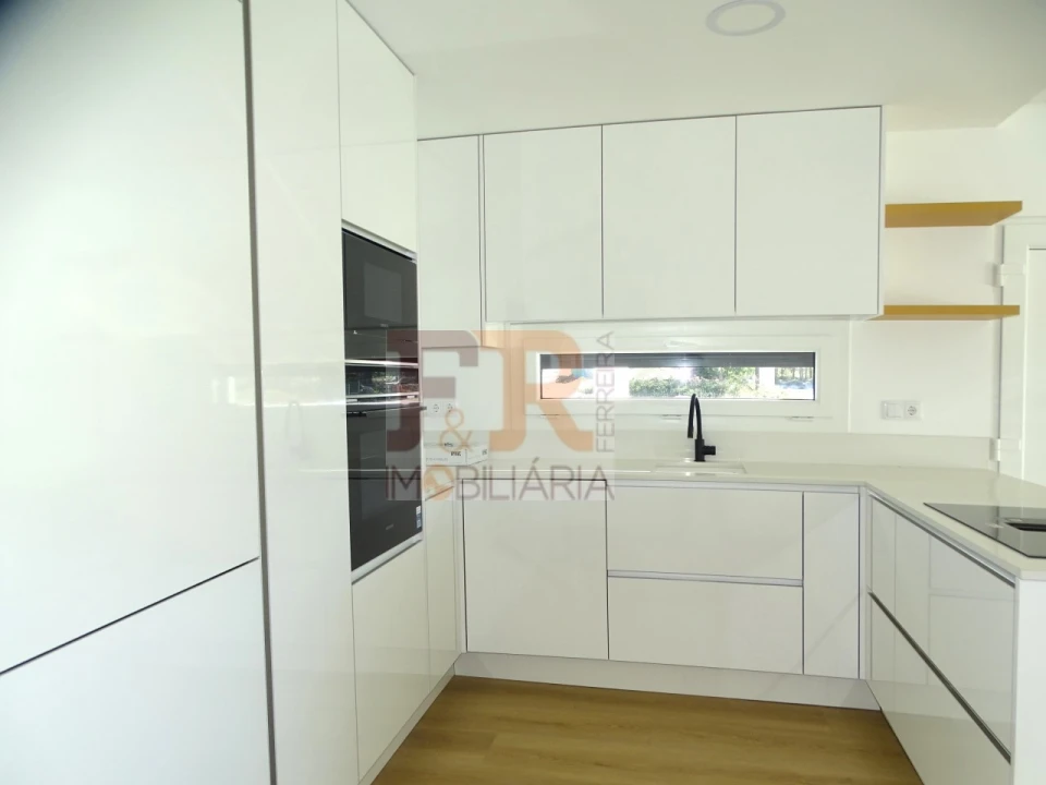 Moradia T3 para Venda em Fernao Ferro Foto 6