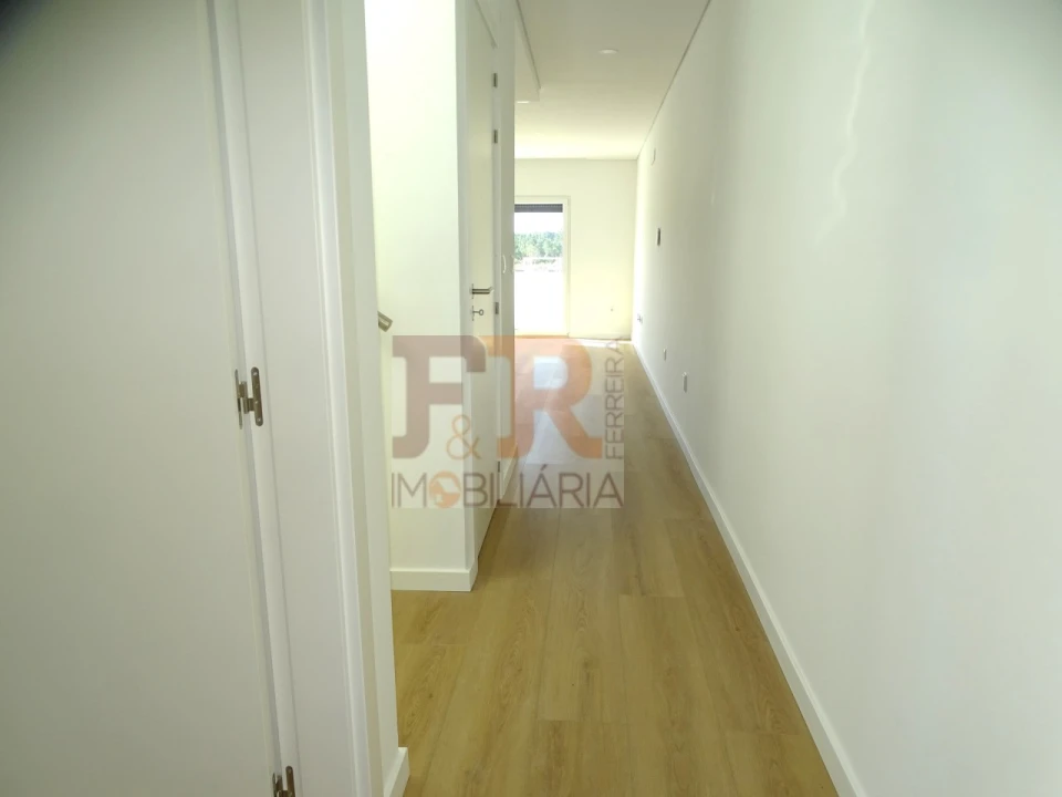 Moradia T3 para Venda em Fernao Ferro Foto 14